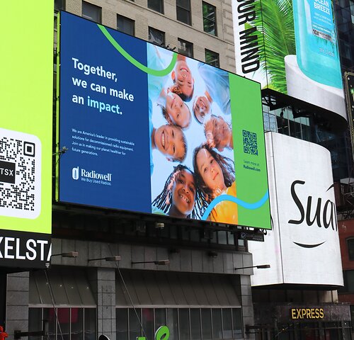 5/14/24 - Times Square / Manhattan - Radiowell, North America's leader in providing sustainable solutions for used radios and other obsolete equipment, launched a nationwide ad campaign to raise consumer awareness for the proper recycling of used walkie talkies, two-way radios, and batteries. Radiowell is the largest buyer of used radios and other land mobile equipment in the United States. 5/14/24 - Times Square / Manhattan - Radiowell, North America's leader in providing sustainable solutions for used radios and other obsolete equipment, launched a nationwide ad campaign to raise consumer awareness for the proper recycling of used walkie talkies, two-way radios, and batteries. Radiowell is the largest buyer of used radios and other land mobile equipment in the United States.