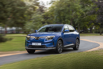 VINFAST BEGINS SALES OF THE 2027 VF 8 IN THE U.S. MARKET, FEATURING ENHANCED SAFETY AND ADVANCED DRIVER-ASSISTANCE TECHNOLOGIES
