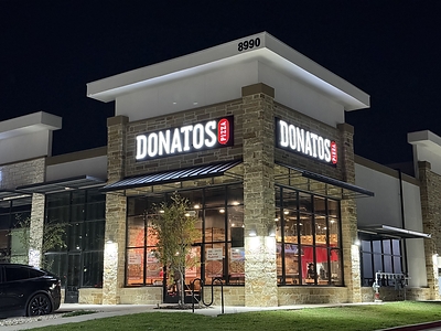 Donatos Pizza Continues Texas Expansion with New Dallas and Houston Developments