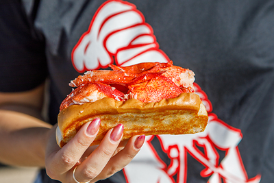 Cousins Maine Lobster Rolls into Southern Texas, Serving Up Famous Maine Lobster Rolls