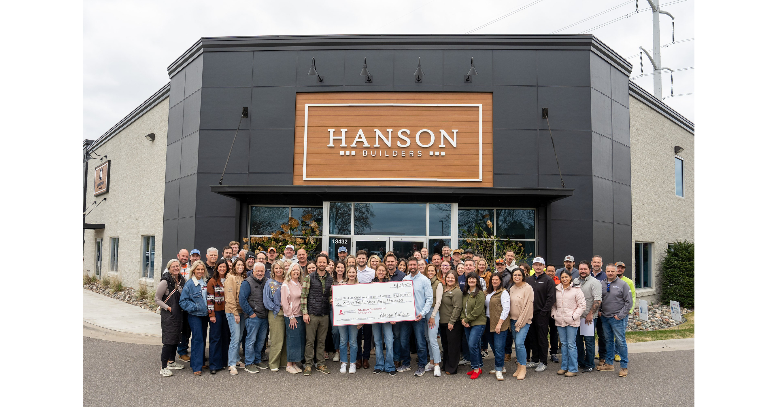 Hanson Builders Hosts Check-Signing Finale Event for St. Jude Dream Home&reg; Showplace