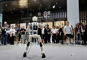 Guangdong province: 139th Canton Fair sets new record with overseas buyer attendance