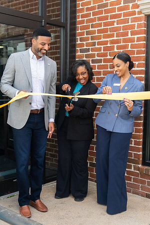 United Education Institute in Houston Hosts Ceremonial Grand Opening