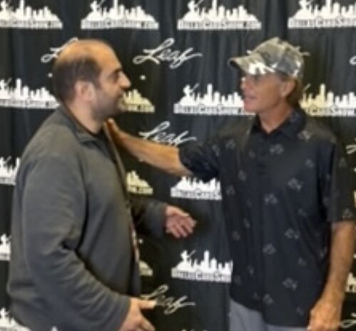 Travelingwiki & SportsFanWiki CEO Jonathan Sutter Learns About Autism Charitable Work from Former Star NFL Quarterback Doug Flutie