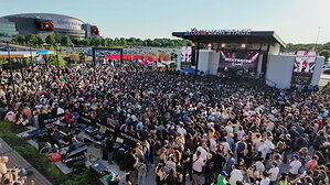 COMCAST SPECTACOR AND THE CORDISH COMPANIES CELEBRATE GRAND OPENING OF $20+ MILLION EXPANSION OF STATESIDE LIVE! IN SOUTH PHILADELPHIA SPORTS COMPLEX