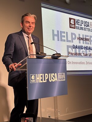 David Healy, President of Sun Life U.S., receives HELP Hero award from HELP USA