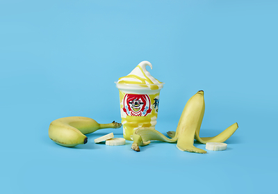 El nuevo Banana Frosty Swirl incorpora una dulce salsa cremosa de banana mezclada con la icónica base Vanilla Frosty® de Wendy’s.