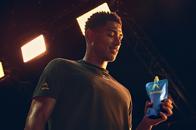 England midfielder Jude Bellingham with Lucozade Elite, a new high-carbohydrate fuelling pouch developed exclusively for England teams