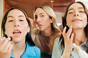 HAIM Teams up with ILIA in Their First-Ever Beauty Campaign Celebrating Super Serum Skin Tint SPF 40