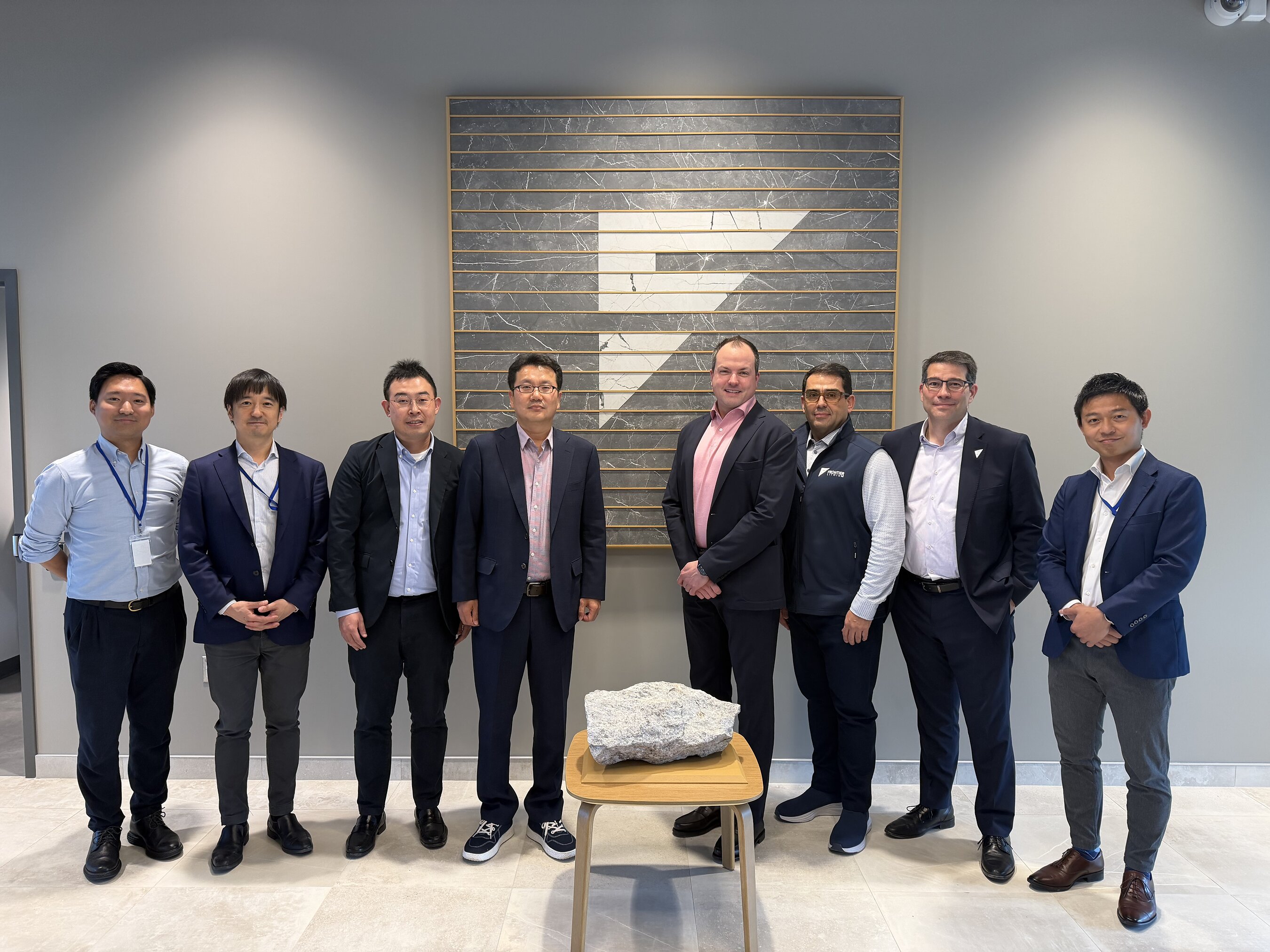 Representatives from Hanwha Corp. and Hanwha Ocean Co., Ltd. recently visited Frontier Lithium’s headquarters in Greater Sudbury, where executives from Frontier Lithium, Mitsubishi Corp., and Hanwha gathered to mark the signing of the Memorandum of Understanding. Pictured from left to right: Tomotaka Kawabata, Susumu Okabe, Byeong Joong Kim, Woo-young (Steve) Chang, Trevor Walker, Erick Underwood, Greg Da Re, Takahiro Kume. 