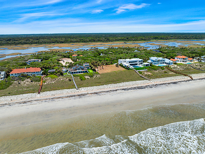 Sited on an elevated parcel at 17-27 ft above sea level, the property is ready for the development of a luxurious estate. Neighboring properties with existing residences have fetched sales prices well above $10 million, according to Platinum. OceanfrontLuxuryAuction.com.