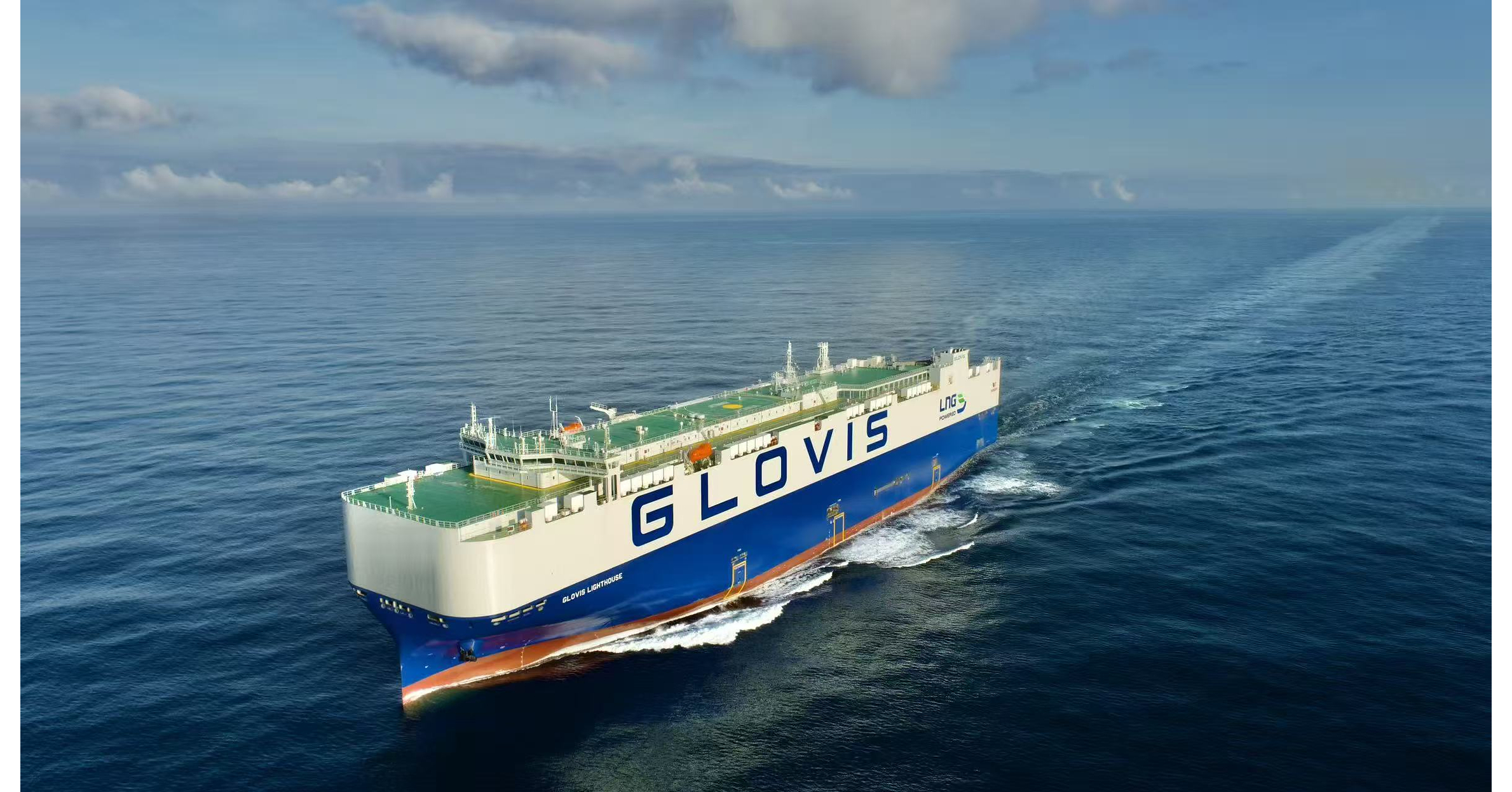 Seaspan Takes Delivery of First 10,800 CEU Dual-Fuel LNG Pure Car and Truck Carrier