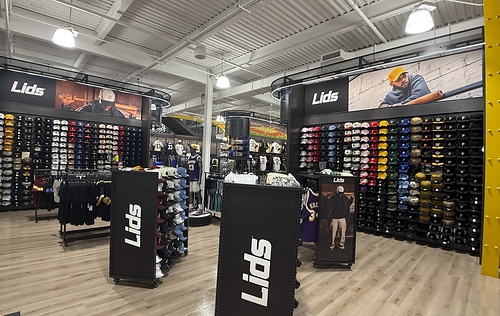 DICK'S x Lids Shop 2 DICK'S x Lids Shop 2