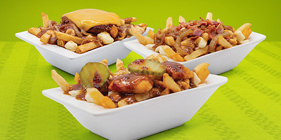 Dévorez l'été avec A&amp;W : trois burgers signatures de la chaîne se réinventent en poutines et le légendaire Flotteur à la Root Beer A&amp;WTM fait son retour