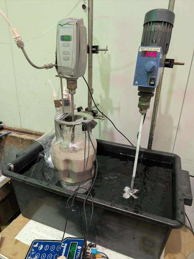 Figure 1: Bench-scale testwork in progress at ALS Metallurgy (Balcatta, Western Australia).