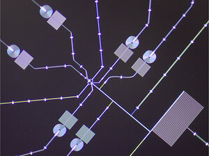 EeroQ Makes World-First Breakthrough in Electron Qubits Floating on Helium