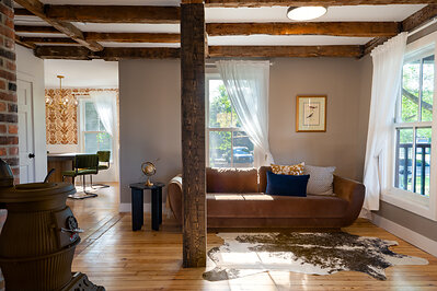 Middlebury House is perfect for executive retreats, leadership meetings, corporate offsites, board meetings, client presentations, workshops, team-building and strategic planning sessions. Organizations can tailor each experience to align with their goals and vision with COhatch curating the environment to drive productive, high-impact meetings. 