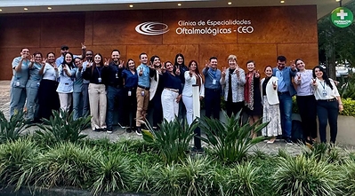 Representatives from Clínica de Especialidades Oftalmológicas (CEO) and Global Healthcare Accreditation (GHA) celebrate CEO’s achievement as the first organization in the world accredited under GHA Healthcare Organization Standards 1.0 and the first to complete GHA’s Integrated Accreditation Program for Medical Travel.