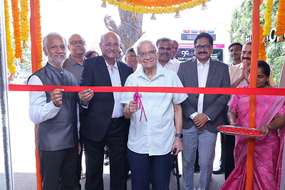 L-R: V. Lakshminarayanasamy, MD, Suguna Group; Dr. Raja Sabapathy, Director, Ganga Hospital; Dr. G. Lakshmipathi, Coimbatore’s Senior Physician; Dr. N. Lakshmipathy Ramesh, Founder and Managing Director, Geri Care; Shri. G. Soundararajan, Chairman, C.R.I Group inaugurating the Geri Care Skilled Nursing Facility in Coimbatore.