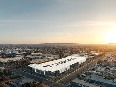 Divergent announces its second factory, a 430,000 sq.ft. facility in Long Beach, CA.