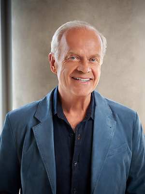 Kelsey Grammer hosts "The Great American Journey," premiering August 22. The original series, produced by Hearst Media Production Group, will travel the country celebrating American history and exploring the people, places and ideas that have shaped our nation.  It will air weekend mornings on NBC’s “The More You Know” educational/informational (E/I) programming block.  (Photo credit:  John Russo)