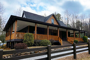 Longcliff Discovery Center