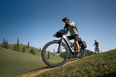 Amflow lance Amflow TL Carbon, un VTT électrique entièrement équipé pour tous les scénarios de conduite tout-terrain.