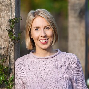 uMotif Chief Scientific Officer Florence Mowlem PhD Wins PCMG Outsourcing Trailblazer of the Year Award