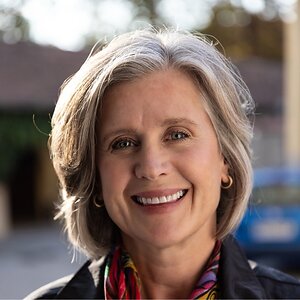 Jennifer Renaud, CEO and Board Director of Kradle LLC, Joins the Exceptional Women Alliance (EWA)
