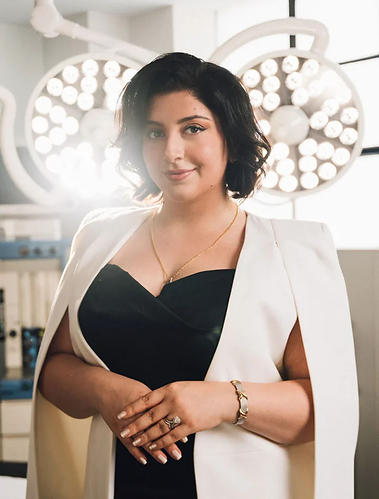 Dr. Zamani is an aesthetic and reconstructive plastic surgeon with advanced fellowship training in aesthetic facial, breast, and body procedures.