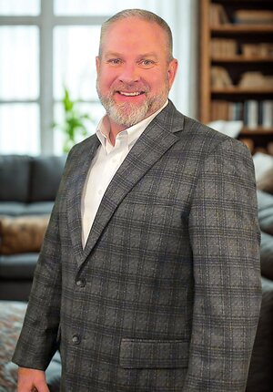 In HelloNation, Retirement Planning Professional Russell Slack Discusses How to Choose a Retirement Planning Advisor