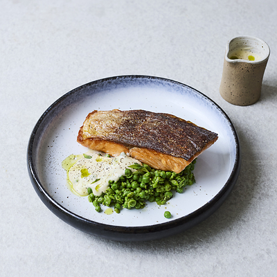 The campaign launched with this recipe for crispy salmon with beurre blanc, crushed peas and parsley oil featuring salmon from BAP-certified Hiddenfjord.