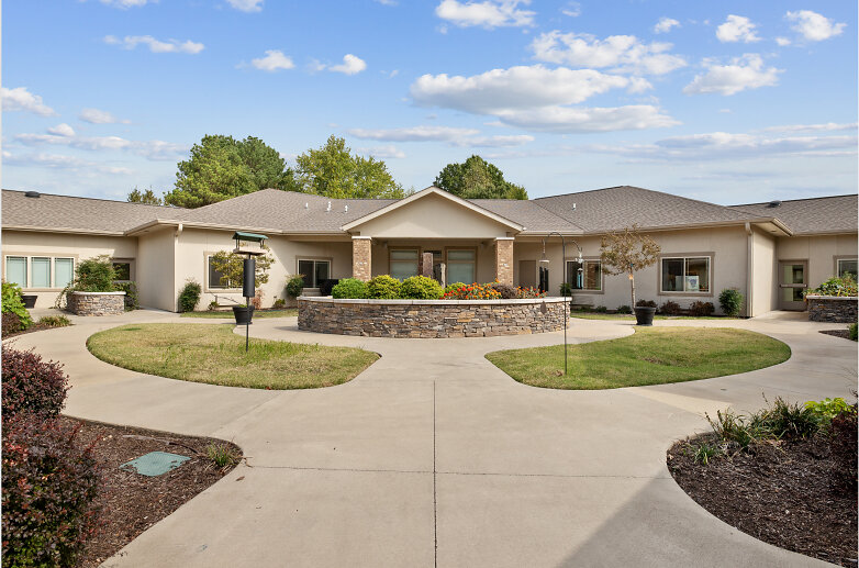 Grand Brook Memory Care erweitert Angebot in Rogers