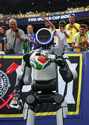 Hyundai Motor Brings Atlas Humanoid Robot to FIFA World Cup 2026™ in First-Ever Live Match Environment Robotics Integration