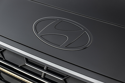 The 2027 Hyundai Palisade Hybrid Calligraphy Black Ink is photographed in Los Angeles on June 9, 2026.