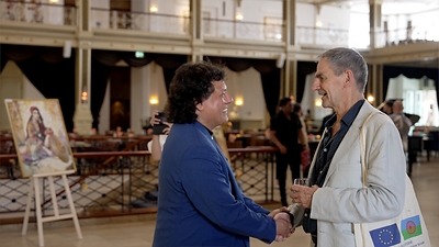 From left to right: Santino Spinelli, Founder & Chair of the Them Romano (Italian Foundation), professor, musician and composer, and Peter Jorna, Cultural Anthropologist & Roma Consultant.