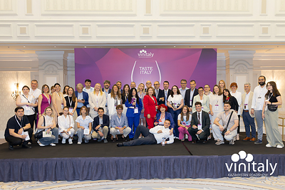 Vinitaly Kazakhstan Roadshow 2026, exhibitors and delegates with Filippo Covino, Director of ITA – Almaty and Stevie Kim, Managing Partner of Vinitaly 