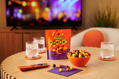 REESE'S PIECES with Chocolate Cookie