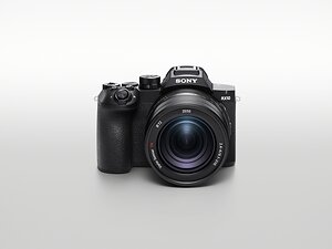Sony Electronics Introduces RX10 V - The Fifth Generation of the All-in-One Super Zoom Camera for Travel, Wildlife, and Sports Photography