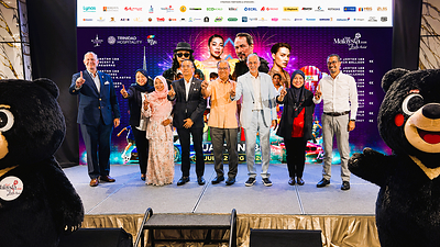 From left: Michael van Ommen (Chief Operating Officer of Trinidad Hospitality), Khalisa Azman (General Manager of Kuantan 188), Puan Nor Zahira Binti Muhammad Azmi (Tourism Pahang General Manager), YBRS. Tuan Mohd Amirul Rizal (Director General of Tourism Malaysia), YH Dato’ Zaliza Bin Zulkipli (Mayor of Kuantan), YH Dato' Sri Naresh Mohan (President & Group CEO of Trinidad Hospitality), Mimi Afzan Afza (Vice President People & Culture of Lynas Malaysia Sdn Bhd) and Mohd Azlan bin Mohd Adnan (Assistant Manager, Corporate Relations & Communications of Genting Malaysia Berhad). From left: Michael van Ommen (Chief Operating Officer of Trinidad Hospitality), Khalisa Azman (General Manager of Kuantan 188), Puan Nor Zahira Binti Muhammad Azmi (Tourism Pahang General Manager), YBRS. Tuan Mohd Amirul Rizal (Director General of Tourism Malaysia), YH Dato’ Zaliza Bin Zulkipli (Mayor of Kuantan), YH Dato' Sri Naresh Mohan (President & Group CEO of Trinidad Hospitality), Mimi Afzan Afza (Vice President People & Culture of Lynas Malaysia Sdn Bhd) and Mohd Azlan bin Mohd Adnan (Assistant Manager, Corporate Relations & Communications of Genting Malaysia Berhad).