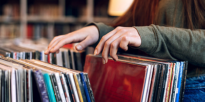 Berklee Online Offers $5,000 Scholarship with Women in Vinyl and Marshall
