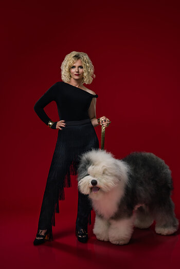 Handler Chic Ash Oldfield