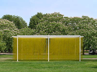 Jesús Rafael Soto, Pénétrable BBL Jaune. Photo: George Darrell. Courtesy Serpentine.
