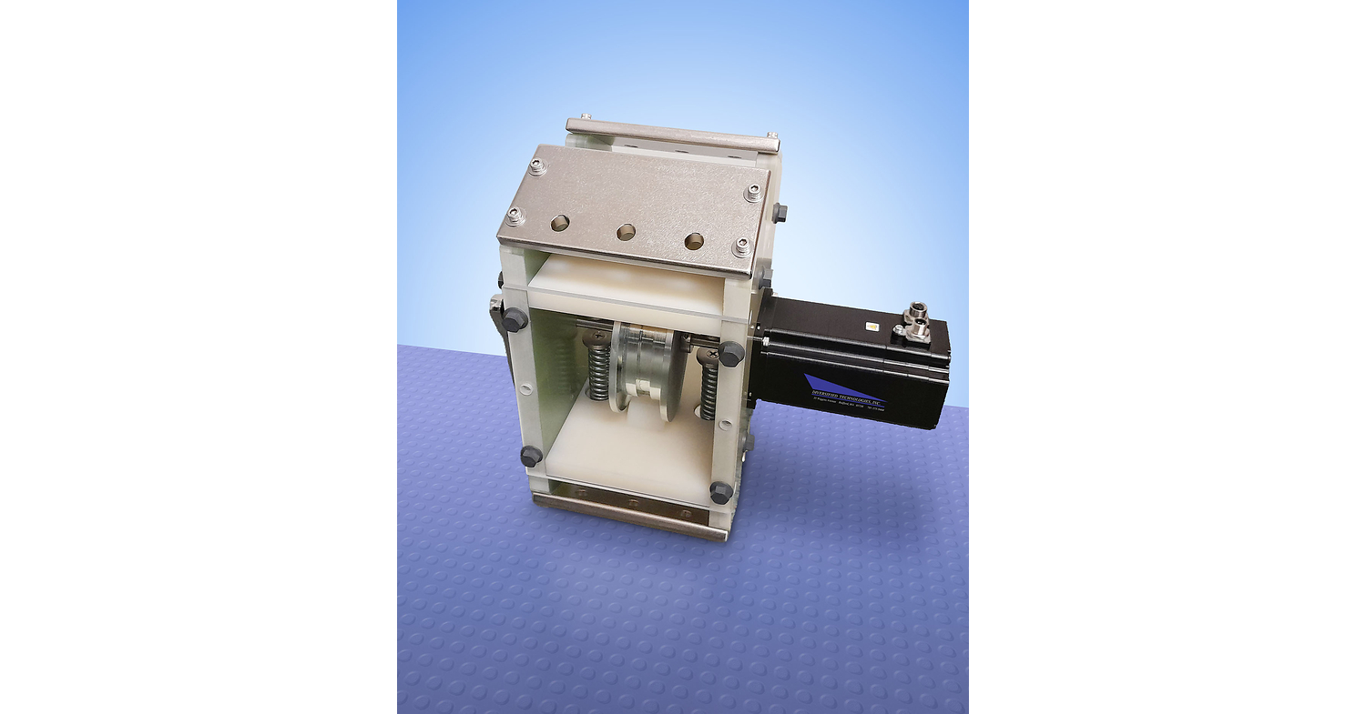 HYBRID MVDC CIRCUIT BREAKER OPENS UNDER FULL VOLTAGE AND CURRENT