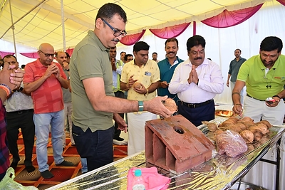 Director Works MPMRCL, in the Puja before the launch of 1st Segment, along with Mr. S. Nakkiran