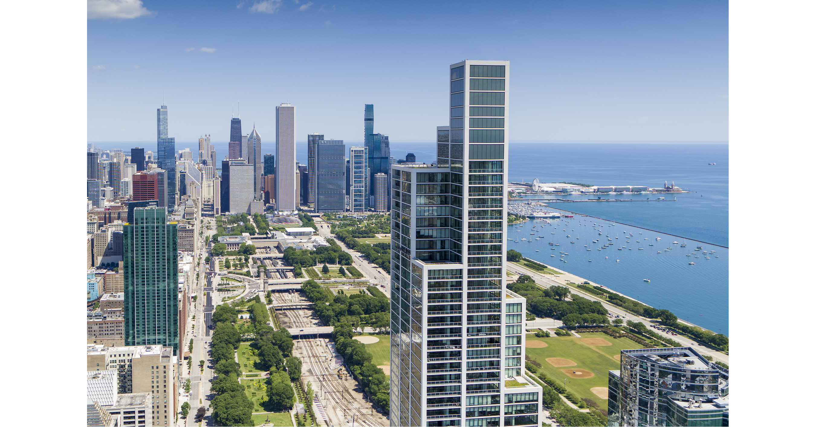 JLL secures $332M refinancing for Chicago's tallest all-rental tower