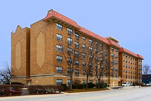 PEF Advisors Acquires Carroll Tower Apartments in St. Charles, Ill.
