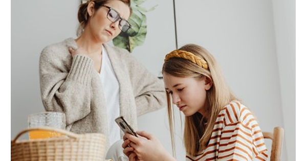 9 in 10 Parents Want Kids to Have Phone Access at School, Even as Phone Bans Sweep More Than 35 States