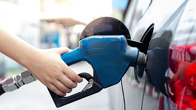 CAA survey finds seven-in-ten Ontarians aged 35 to 54 say rising gas prices are affecting their day-to-day activities, as fuel costs continue to put pressure on household budgets