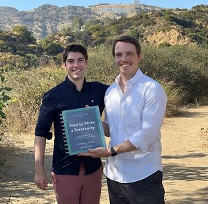 HOLLYWOOD EXECS LAUNCH INTERACTIVE GUIDE TO WRITING A SCREENPLAY